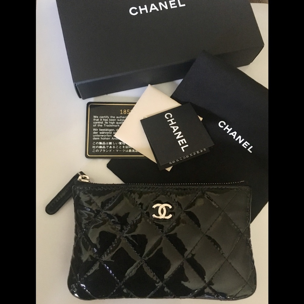 SOLD on TRADESY!!✨Chanel Mini O Case Wallet